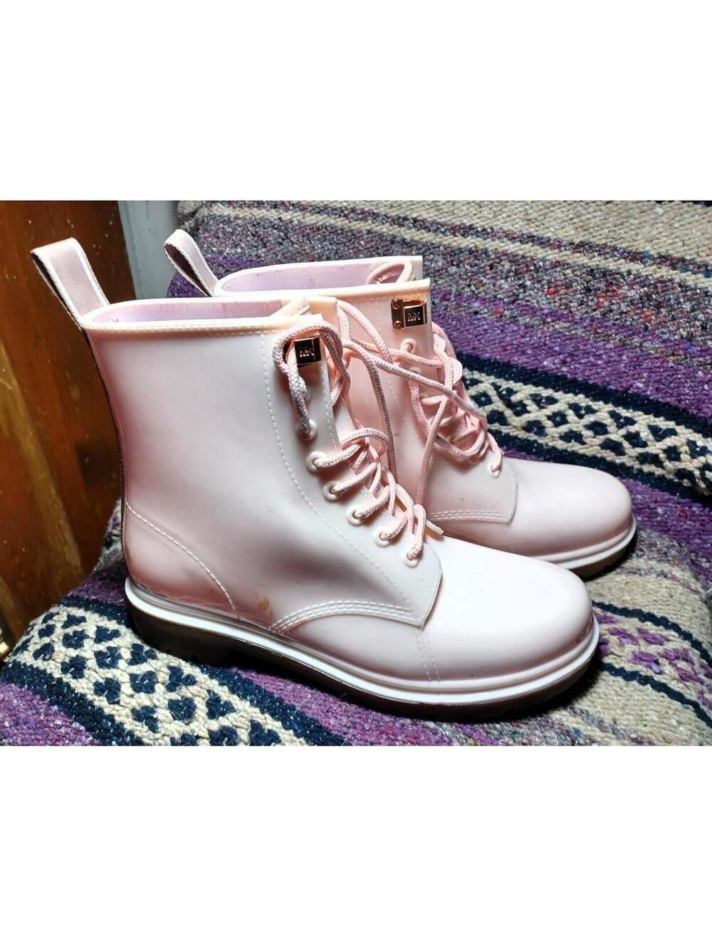 Michael Kors Tavie women sz 9 soft pink rain bootie designer ankle laceup combat